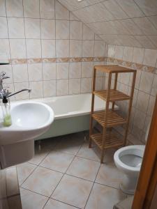 Ένα μπάνιο στο SlowHouse - dom z własną sauną!