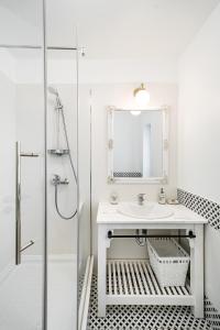 Et badeværelse på Casa Noastra de La Mare