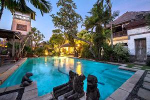 Bazén v ubytování Bebek Cottages Sanur nebo v jeho okolí