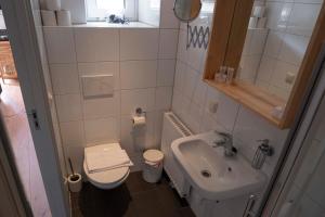 Koupelna v ubytování HOLT Hotel