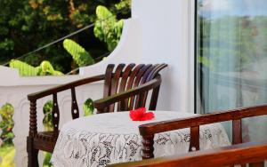 Rõdu või terrass majutusasutuses Saria Self Catering