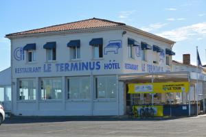 Majutusasutuses Logis hôtel Le Terminus olev sertifikaat, autasu, silt või muu dokument