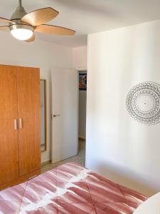 Zdjęcie z galerii obiektu Azvalia - Valparaíso beach apartment - Piscina y parking gratis w mieście El Puerto de Santa María