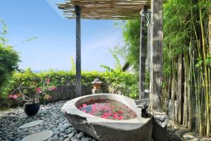Hidden Hills Villas - Small Luxury Hotels of The World外面的花园