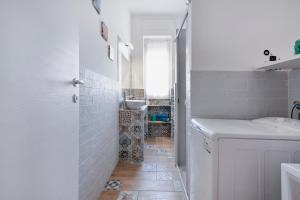 A bathroom at Baia Verde Beach & Fun Gallipoli - Lecce Selection