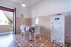A kitchen or kitchenette at Baia Verde Beach & Fun Gallipoli - Lecce Selection