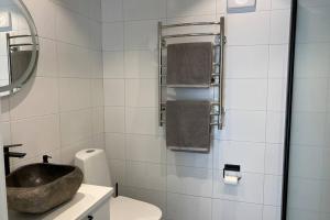 Koupelna v ubytování Naturnära boende i vackra Järvsö - H + 25 fotografií