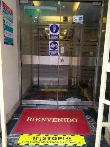 Um certificado, prêmio, placa ou outro documento exibido em Hotel Paris Lima