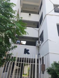 El edificio en el que está el departamento