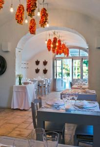 Restaurace v ubytování Masseria Cimino