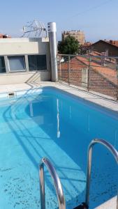The swimming pool at or close to Apartamentos Foz O Porto