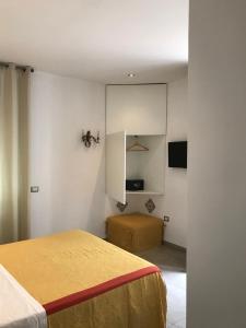 Katil atau katil-katil dalam bilik di International Naples