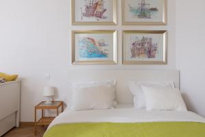 Postel nebo postele na pokoji v ubytování Blue Lagoon Beach Apartments