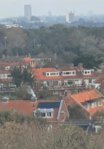 Nespecifikovaný výhled na destinaci Haag nebo výhled na město při pohledu z bed and breakfast