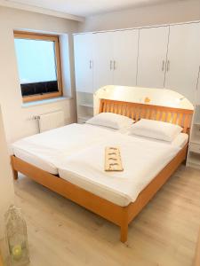 Postel nebo postele na pokoji v ubytování Hotel.Pension.Golingen