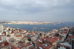 Pemandangan umum bagi Istanbul atau pemandangan bandar yang diambil dari hotel +118 gambar