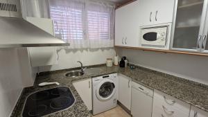 Kuchyň nebo kuchyňský kout v ubytování Jacob Apartament - Mas d'en Gran