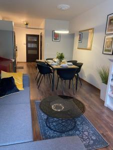 Posedenie v ubytovaní Apartament Zdrój Lądek