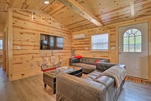 Gallery image of Cozy Bidwell Cabin with Deck Trail and Creek Access! in Bidwell