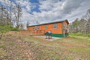 Gallery image of Cozy Bidwell Cabin with Deck Trail and Creek Access! 
