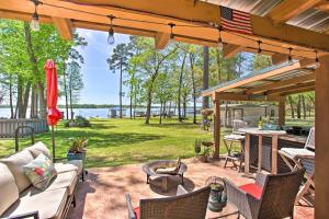 Gallery image of Pet-Friendly Lakefront Getaway with Hot Tub! in Coffee City