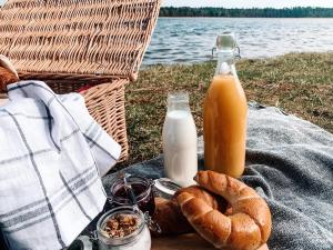 Jedlo v dovolenkovom dome alebo blízkom okolí