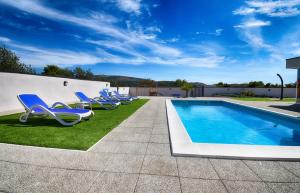 Bazén v ubytování Resort Renjeland nebo v jeho okolí