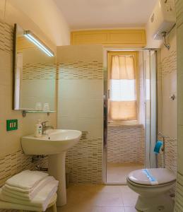 A bathroom at Affittacamere a due passi dal mare