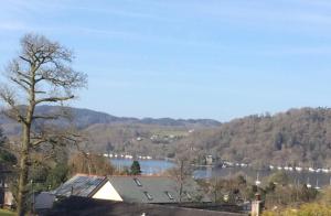 Great location, quiet yet 5 mins to Bowness centre, with walks from the door and parking