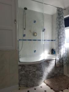 Ванная комната в Delight Marvel-Derby House at Maidstone