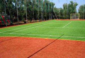 Tennis and/or squash facilities at Appartamenti Vacanze Minervino or nearby