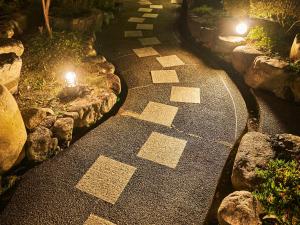 Zahrada ubytování Ooedo Onsen Monogatari Terunoyu