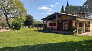 Vonkajšia záhrada v ubytovaní Podere La Vecchia Fornace