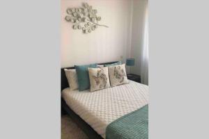 Ένα ή περισσότερα κρεβάτια σε δωμάτιο στο Beautiful Apartment Palames