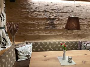 Istumisnurk majutusasutuses Hotel Alpenrose