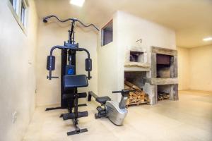 Fitness centrum a/nebo fitness zařízení v ubytování Holiday Home Mikula