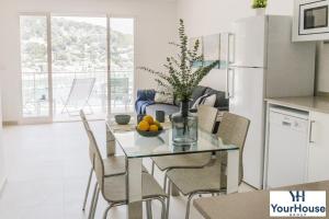 Küche/Küchenzeile in der Unterkunft YourHouse Es Niu, apartment in Puerto de Sóller