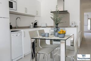Küche/Küchenzeile in der Unterkunft YourHouse Es Niu, apartment in Puerto de Sóller