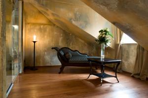 Ruang duduk di Boutique Hotel Astoria
