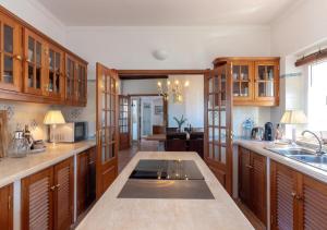 Billede fra billedgalleriet på Villa Atlantic Blue Luxury with Ocean views i Ferragudo