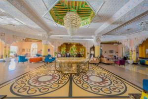 A seating area at Pickalbatros Palace - Aqua Park Hurghada