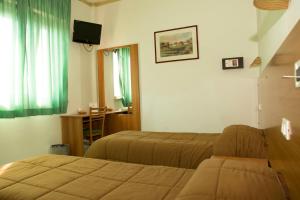 Gallery image of Hotel California in Ariccia