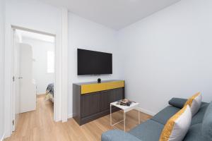 A television and/or entertainment centre at Benecharo By CanariasGetaway