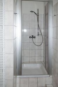 Ein Badezimmer in der Unterkunft Apartment Stubbenkammer by Interhome