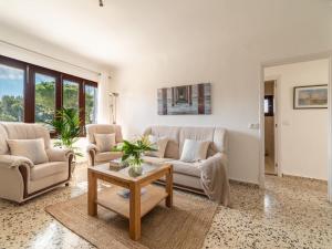 Χώρος καθιστικού στο Holiday Home Gambaner by Interhome