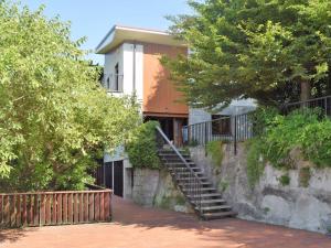 The building in which A villát is located