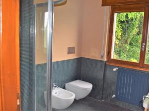 A bathroom at Villa Bice by Interhome