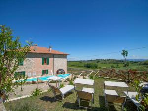 Bazén v ubytování Holiday Home Olimpia by Interhome nebo v jeho okolí