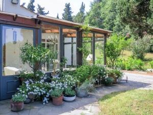 Vonkajšia záhrada v ubytovaní Villa La Casa Vivente by Interhome