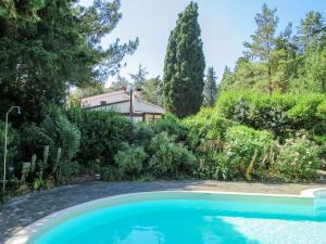 Bazén v ubytovaní Villa La Casa Vivente by Interhome alebo v jeho blízkosti